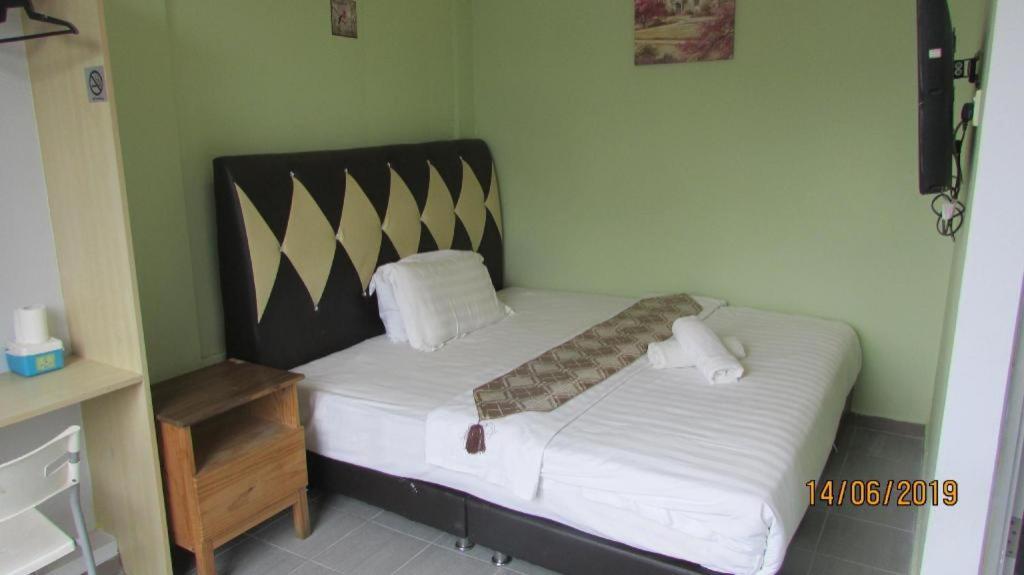 Hotel Zamburger Sungai Besi Kuala Lumpur Exterior photo