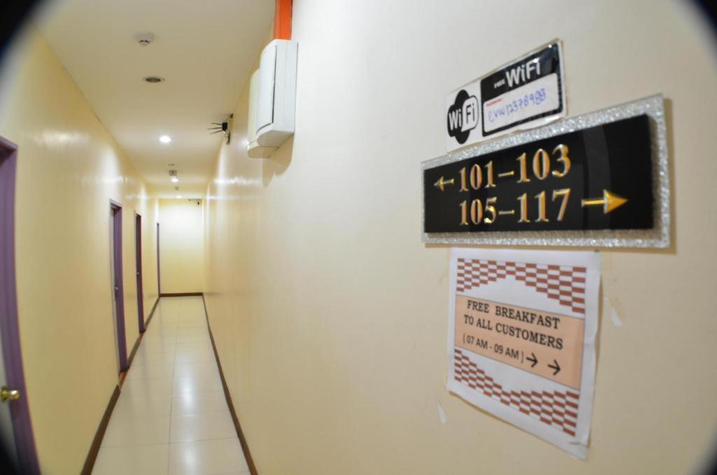 Hotel Zamburger Sungai Besi Kuala Lumpur Exterior photo