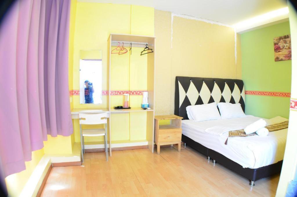 Hotel Zamburger Sungai Besi Kuala Lumpur Exterior photo