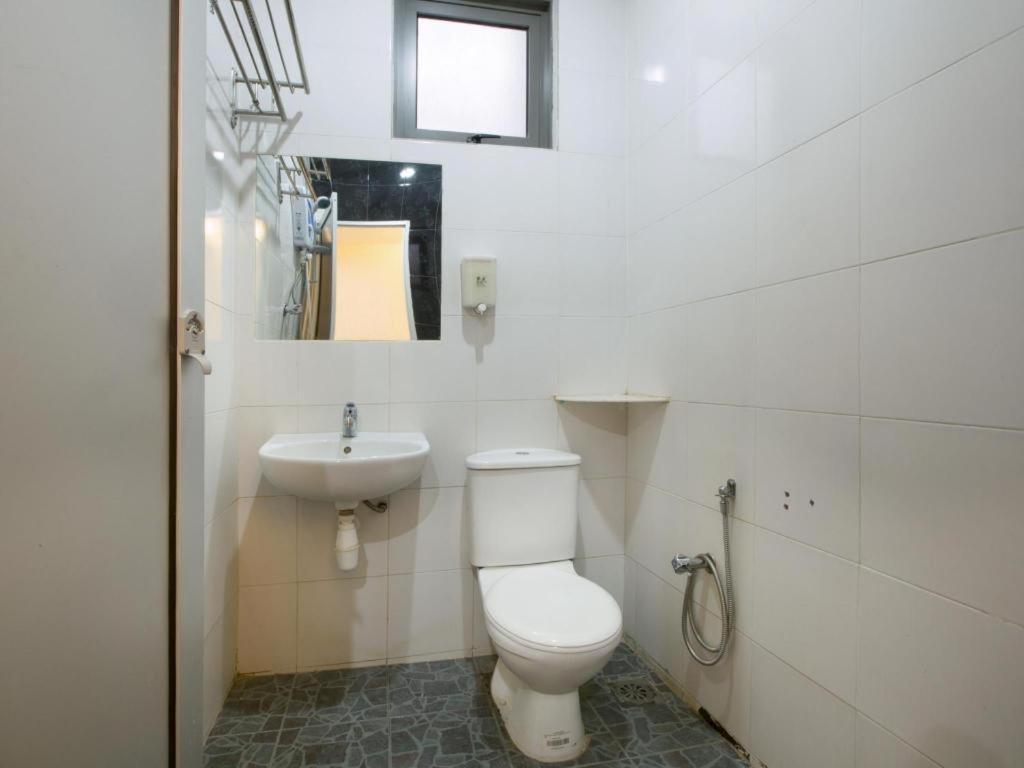 Hotel Zamburger Sungai Besi Kuala Lumpur Exterior photo